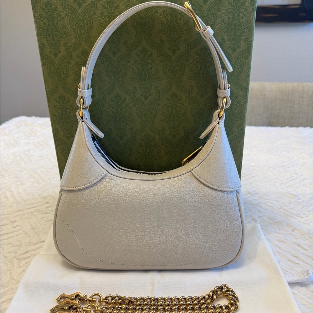 Gucci Beige Leather Shoulder Bag with Gold Chain - Picture 3 of 12